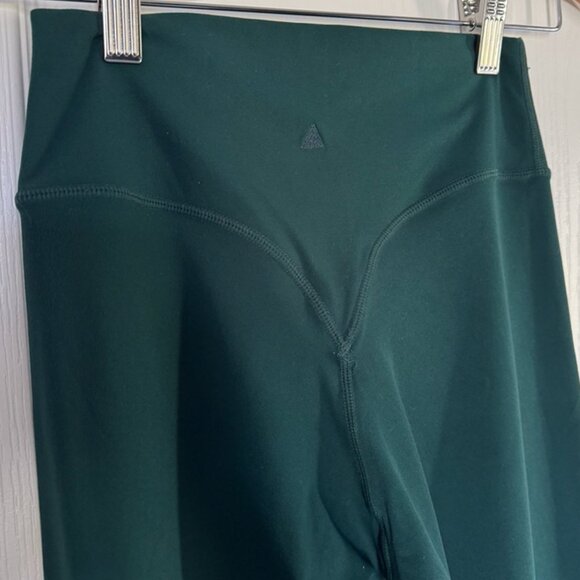 Vitality Cloud II Set – Forest (Size Small, Leggings + Bra) - Picture 5 of 7